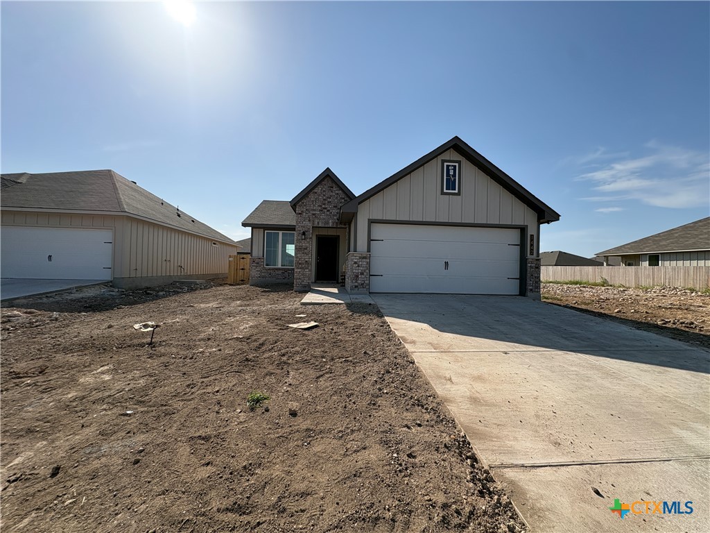 1442 Dowdy Drive — photo