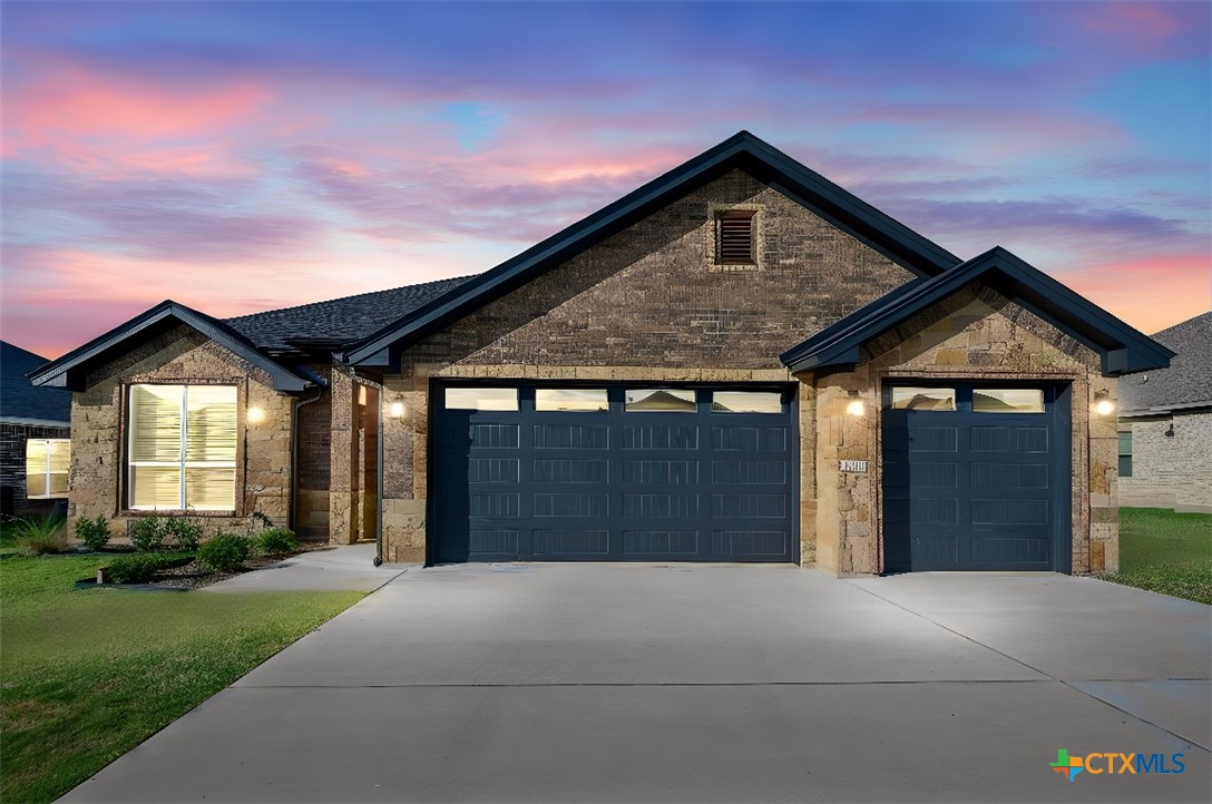 1011 Winchester Drive — photo