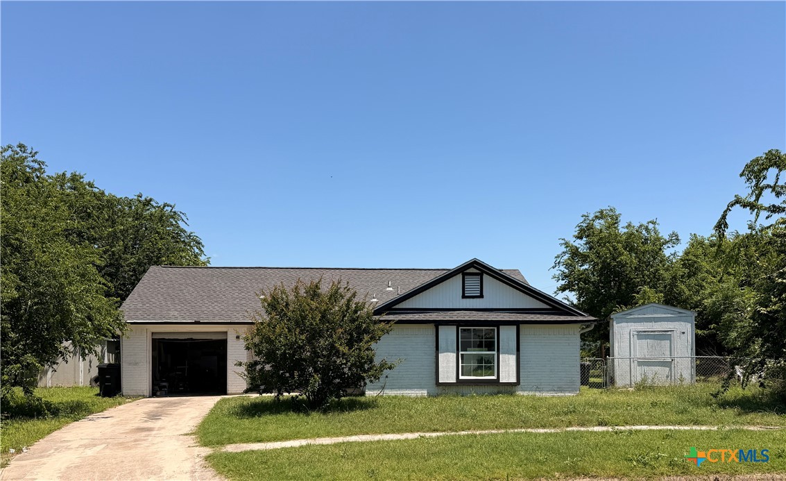 3301 Chisholm Circle — photo