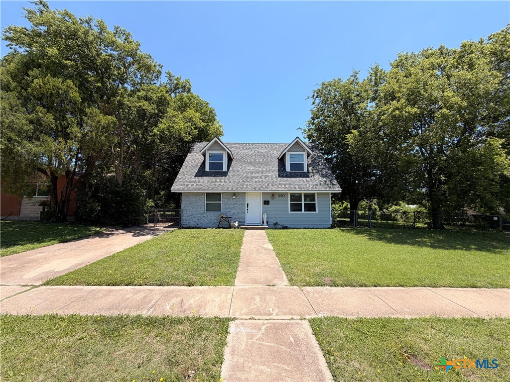 1220 Alta Vista Drive — photo