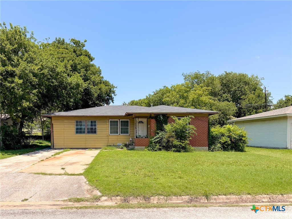 803 Dunn Circle — photo