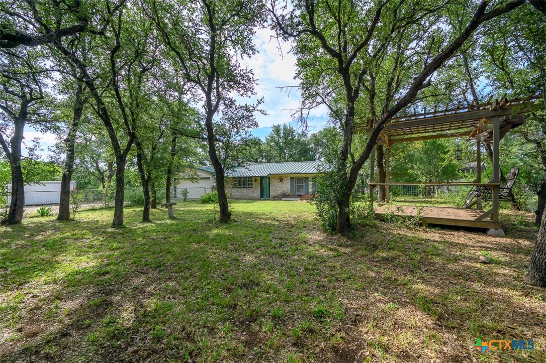 404 Roadrunner Lane — photo