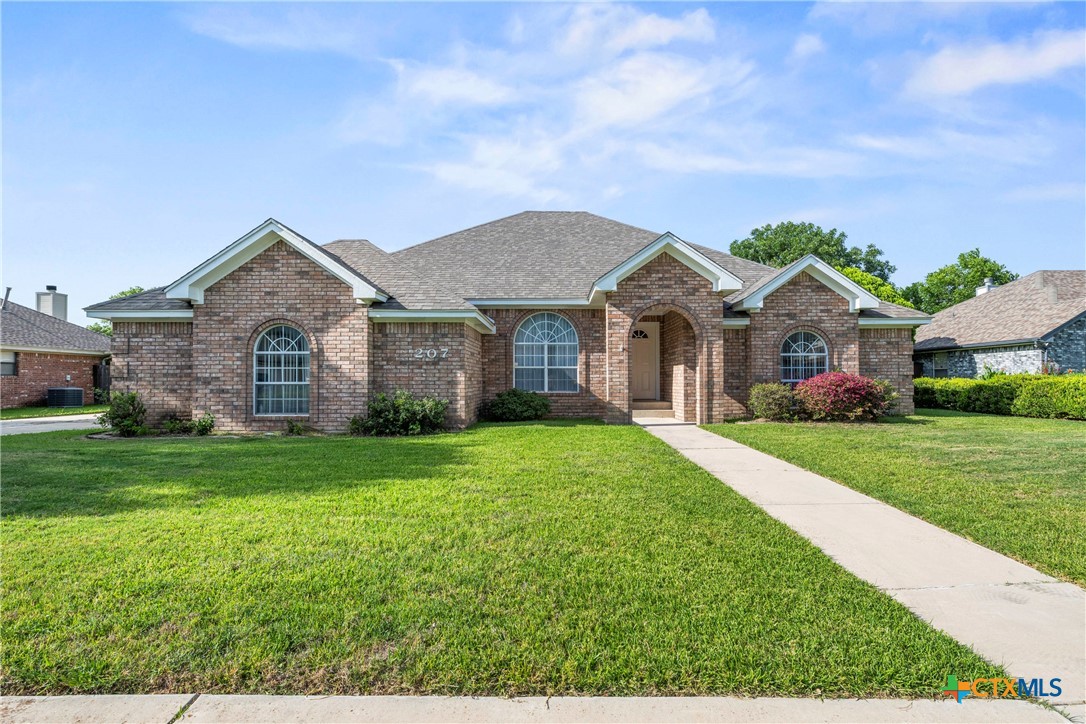 207 Cobblestone Drive — photo