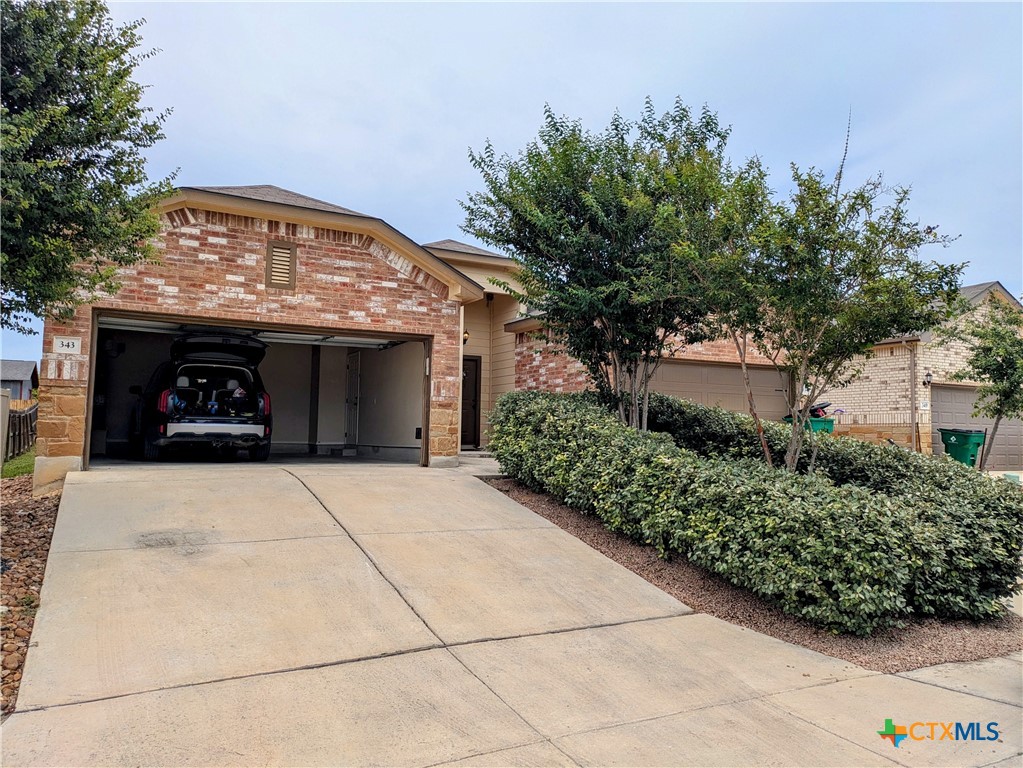 343&345 Emma Drive — photo