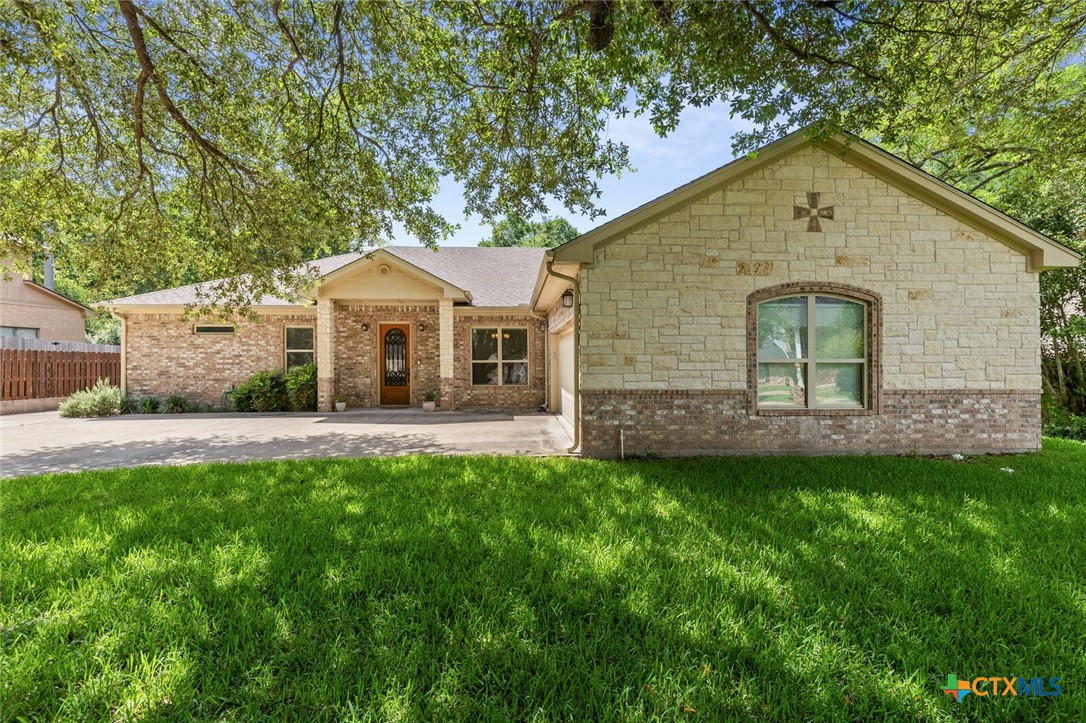 2809 Creek Side Drive — photo