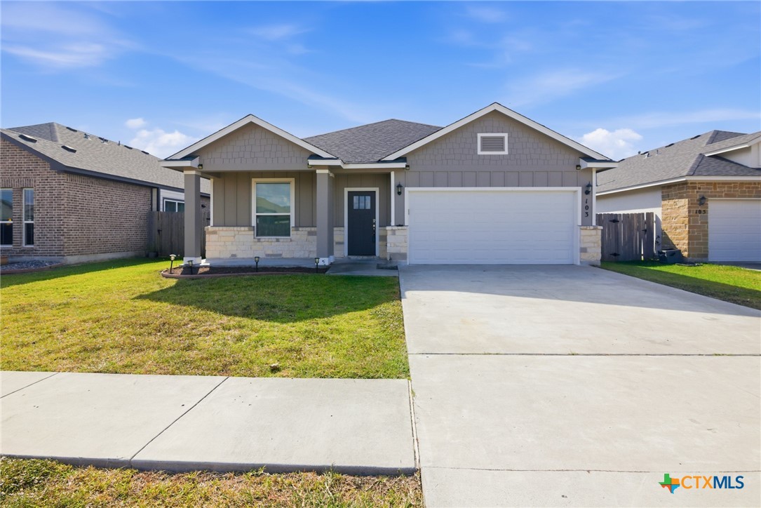 103 Dripping Spring, Victoria, TX 77904