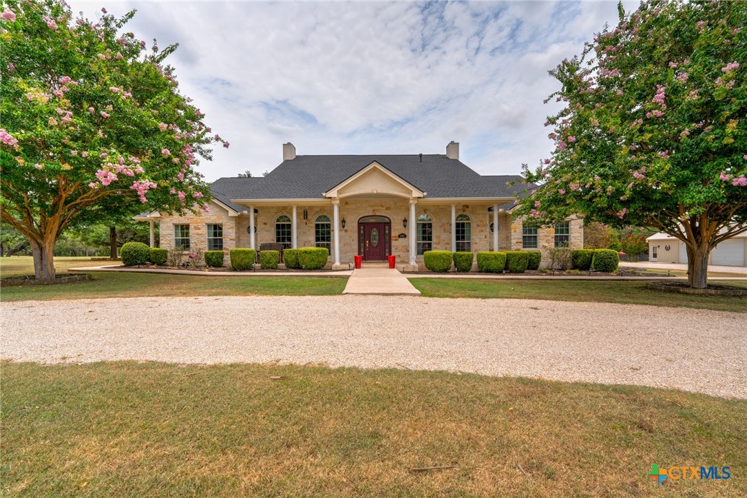 501 Lovejoy Lane — photo