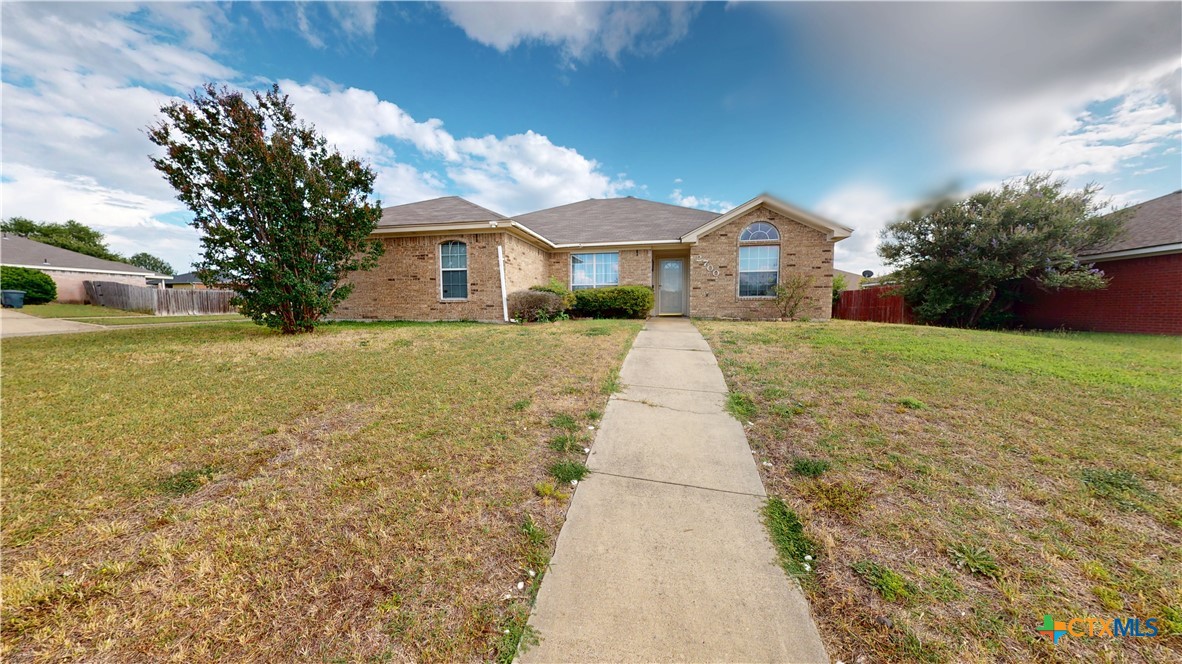 2700 Southwood Drive — photo