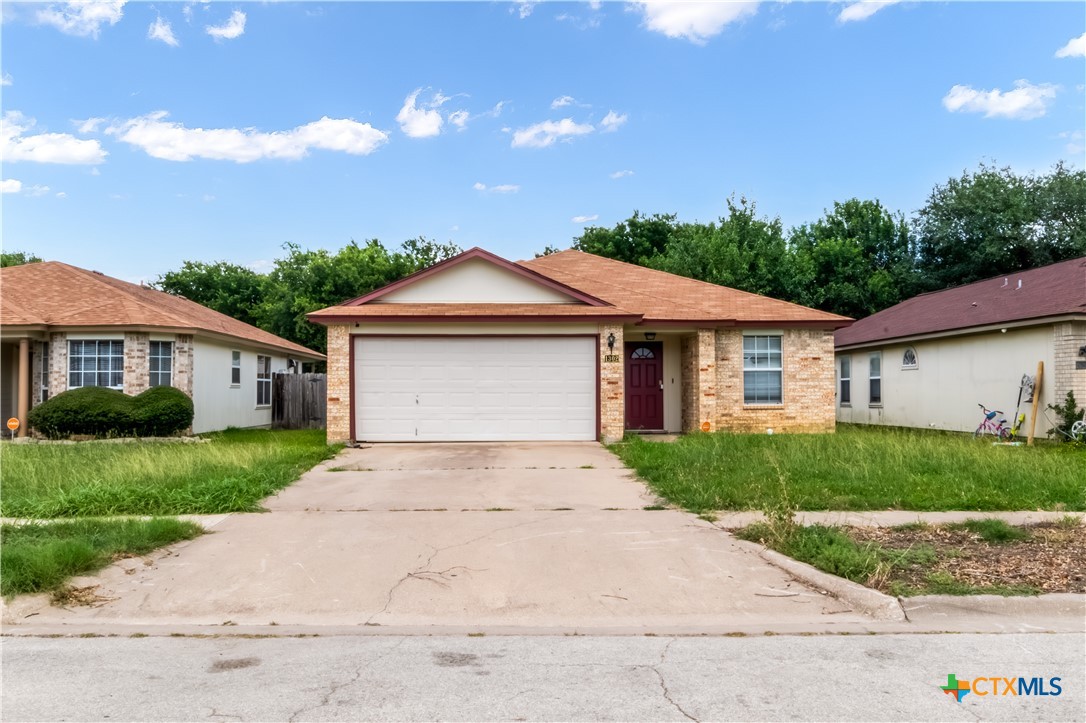 1302 Saddle Drive — photo