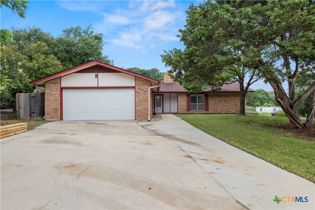 802 Danny Circle — photo