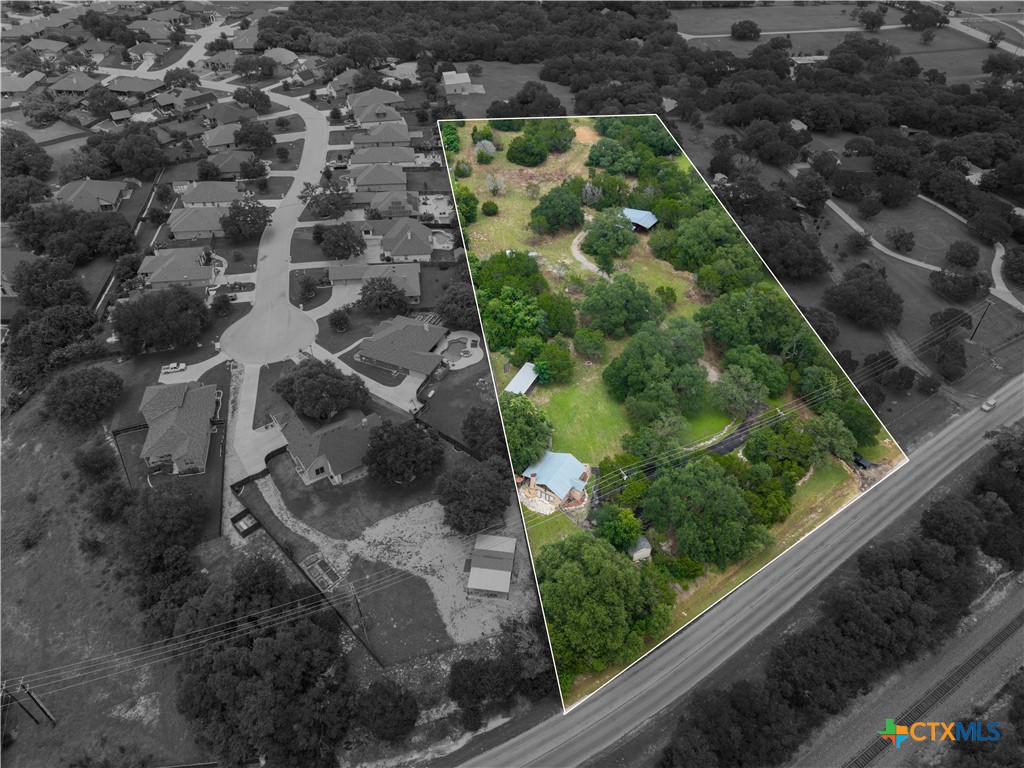 2114 Sparta Road — photo