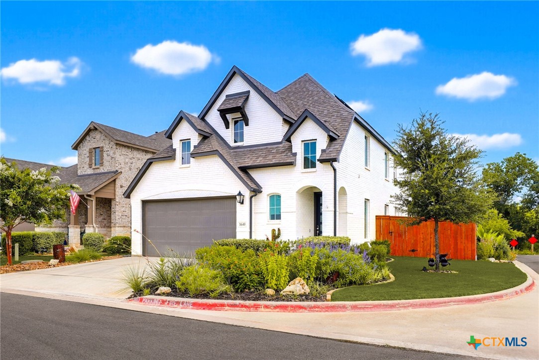 1640 Gruene Pass — photo
