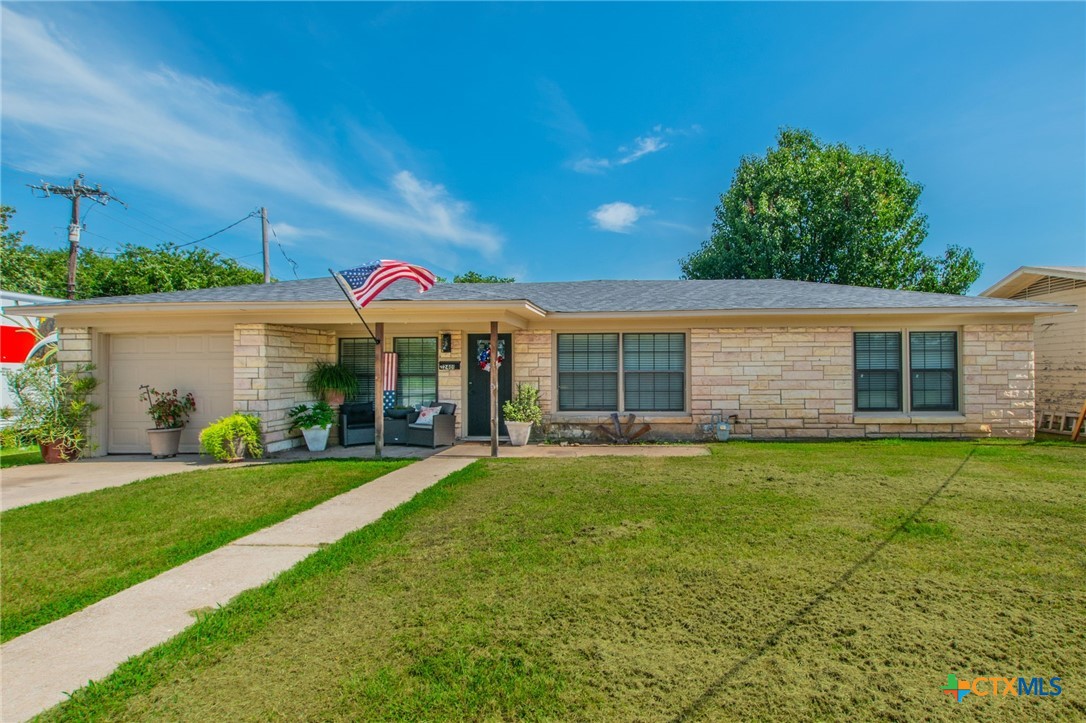 2401 Oak Drive — photo