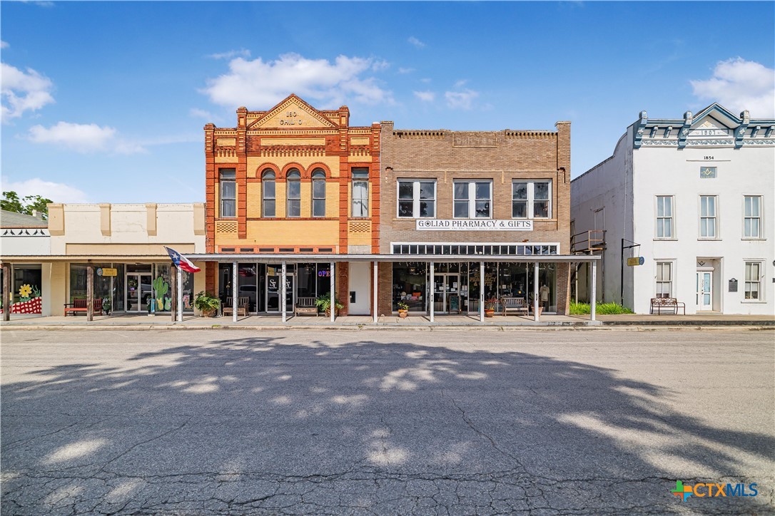 212 S Commercial Street — photo