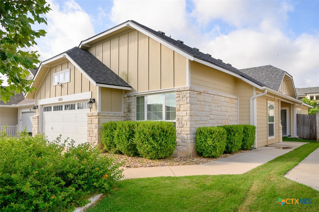 7523 Buffalo Grass Drive — photo