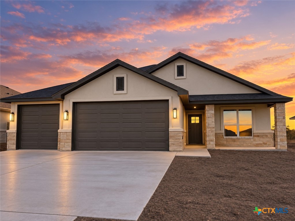 2551 Tin Barn Bluff — photo