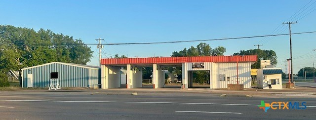 2530 E Main Street — photo