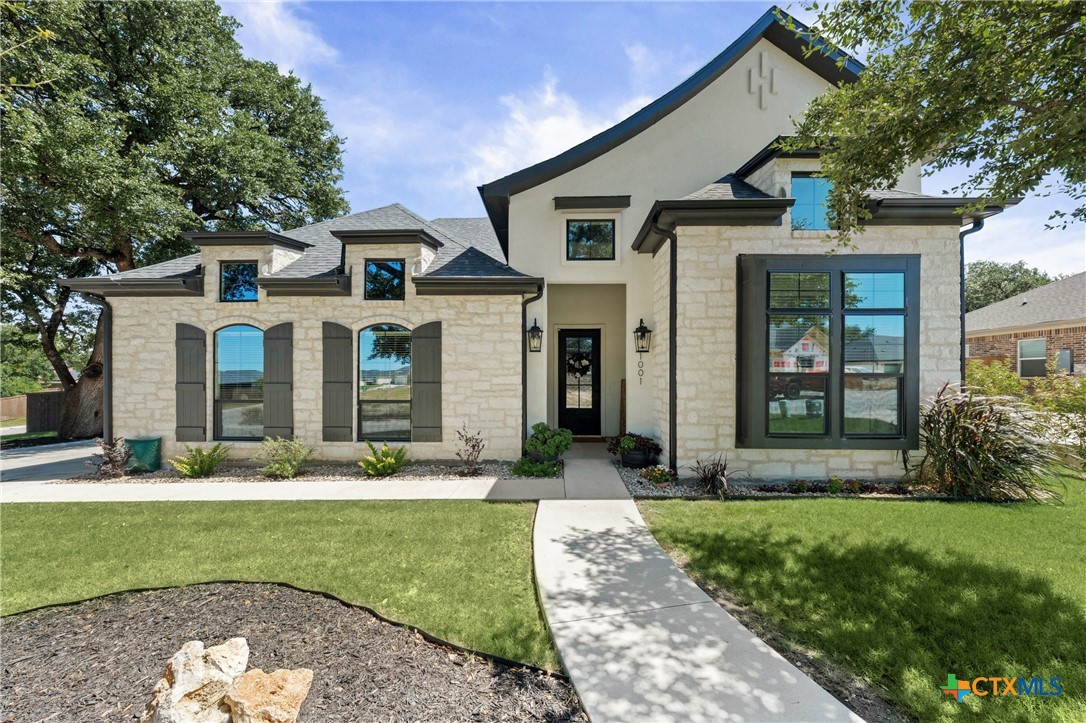 1001 High Plains Drive — photo