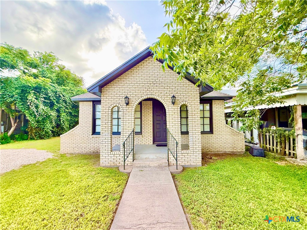 404 W Brackenridge Street — photo
