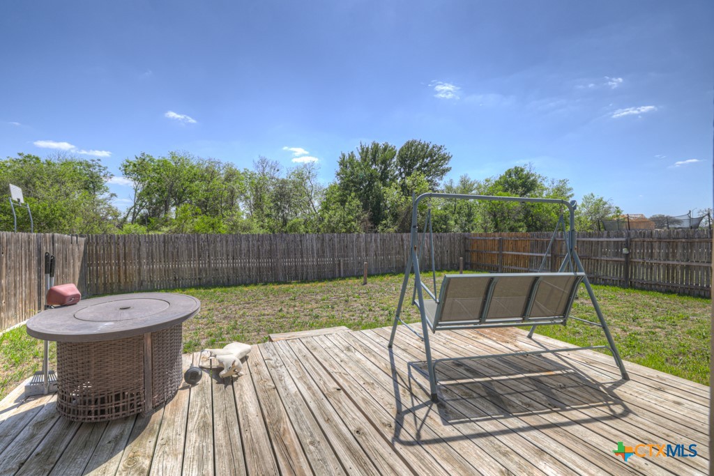 1517 Gateshead Drive — photo