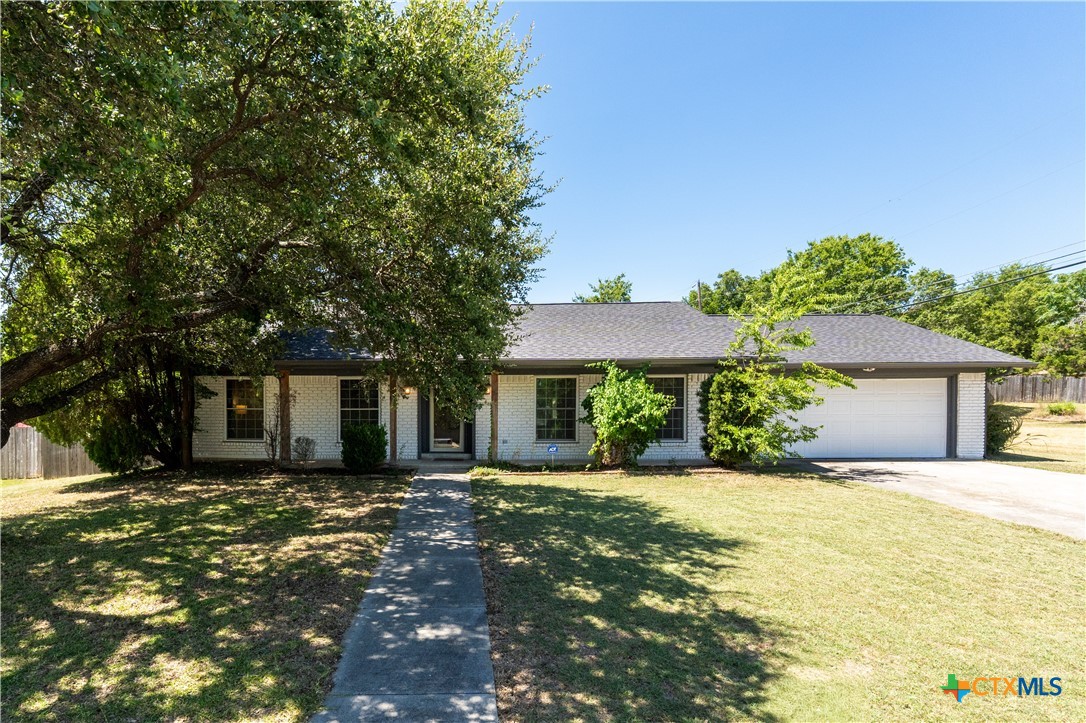 1202 Mildred Lee Lane — photo