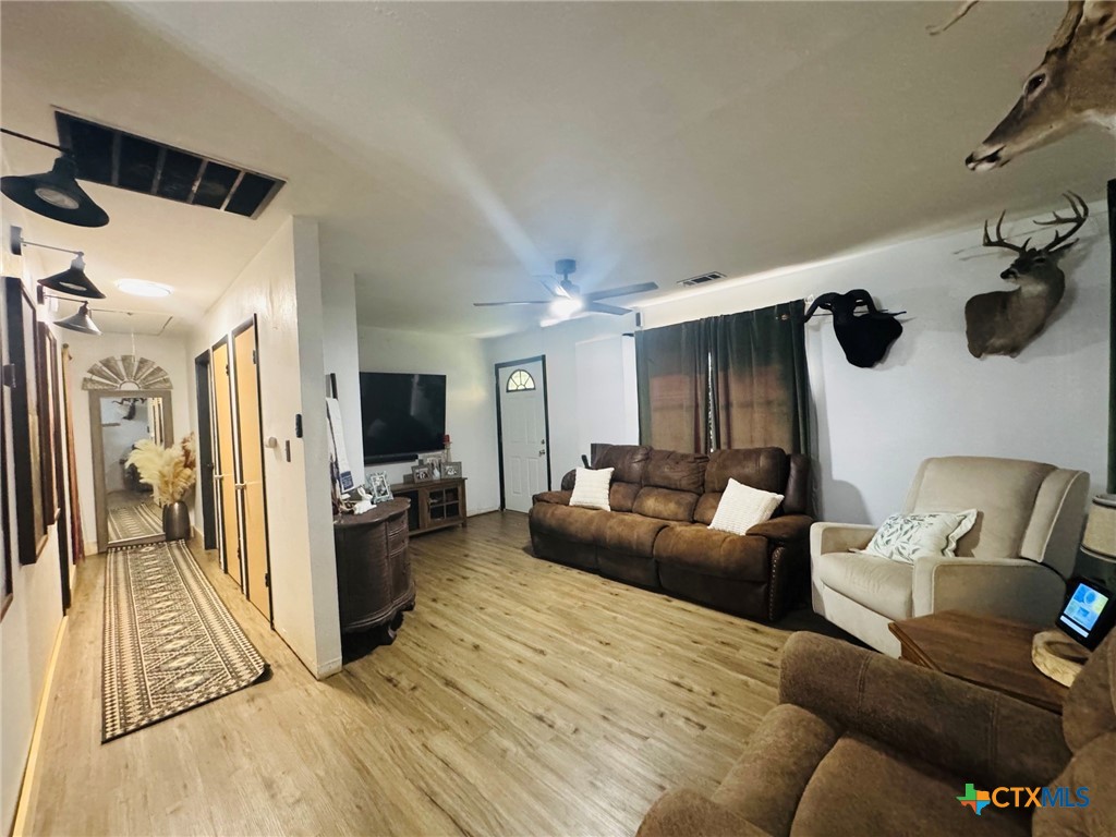 308 S Reagan Street — photo