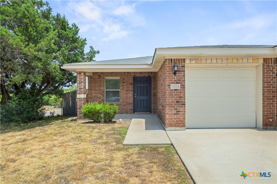 1521 Aztec Trace a & B — photo