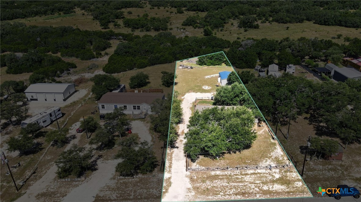 418 Private Road 1505 — photo
