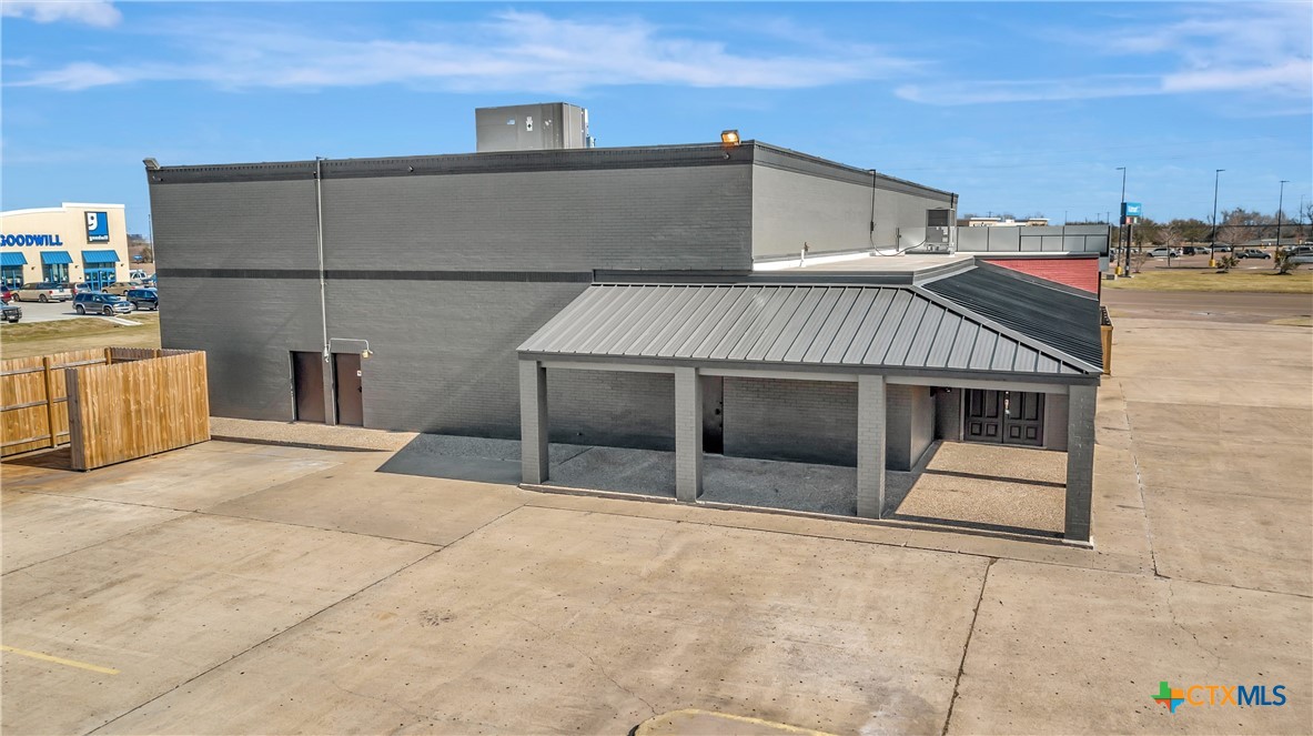 4106 Houston Highway — photo