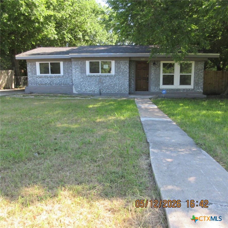 226 W Robin Lane — photo