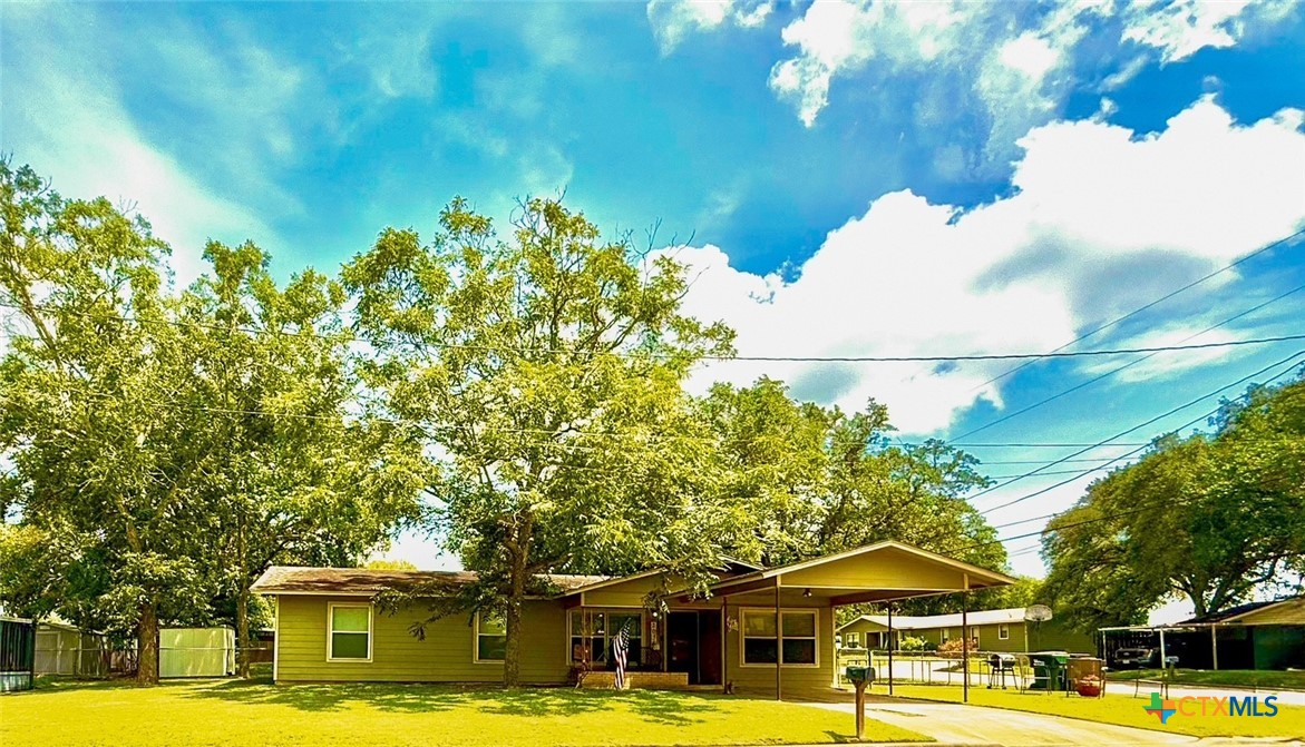 203 W Koether Street — photo