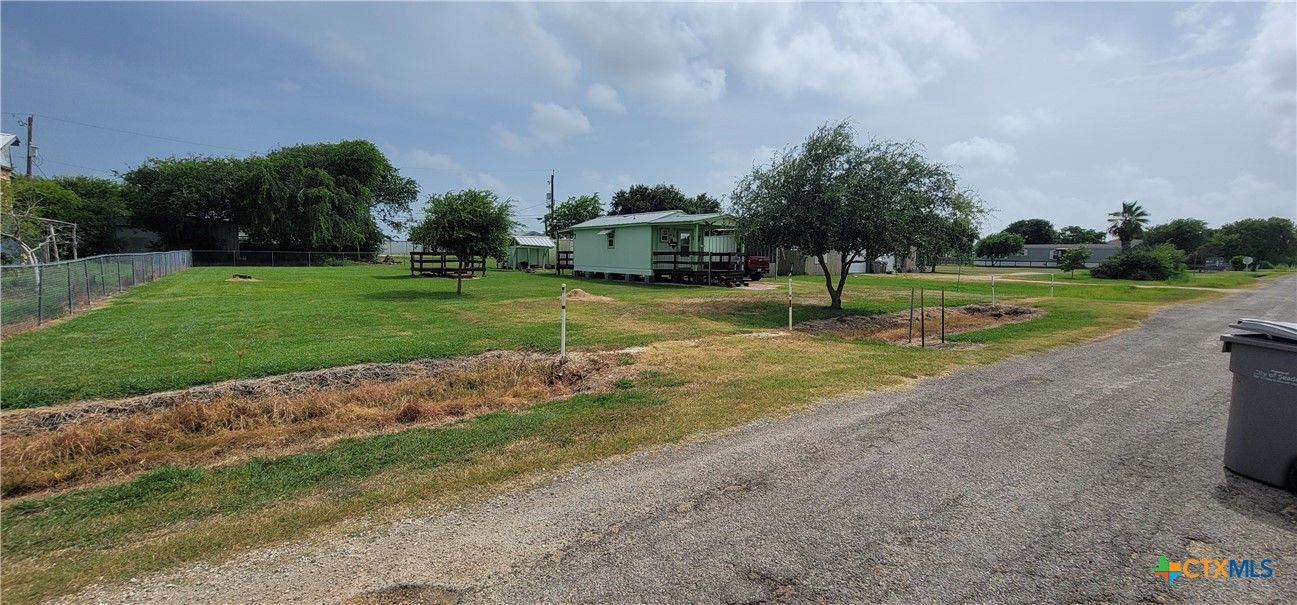 1007 W Dallas Avenue — photo