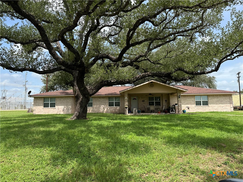 1160 FM 1447 — photo