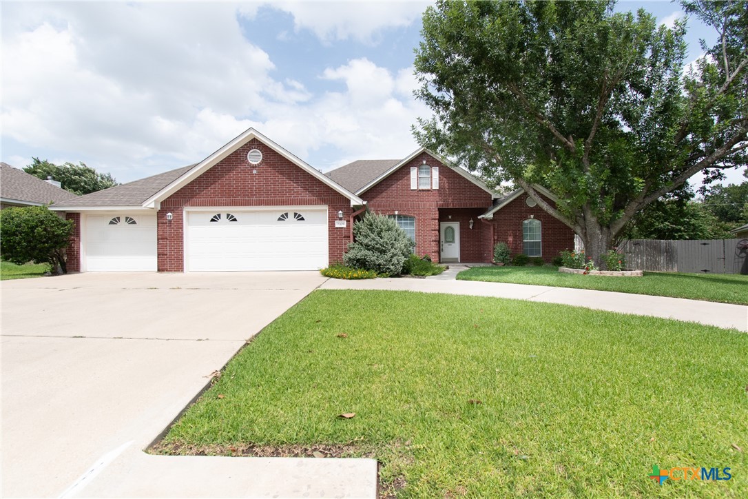 2308 Pin Oak Drive — photo