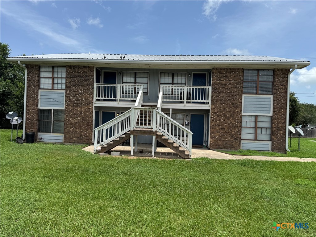 1601 Meadowview Drive — photo