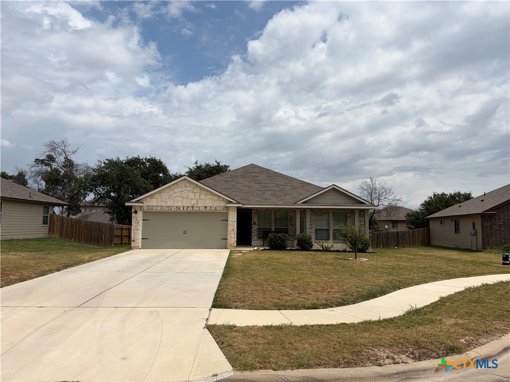 1824 Fall Creek Court — photo