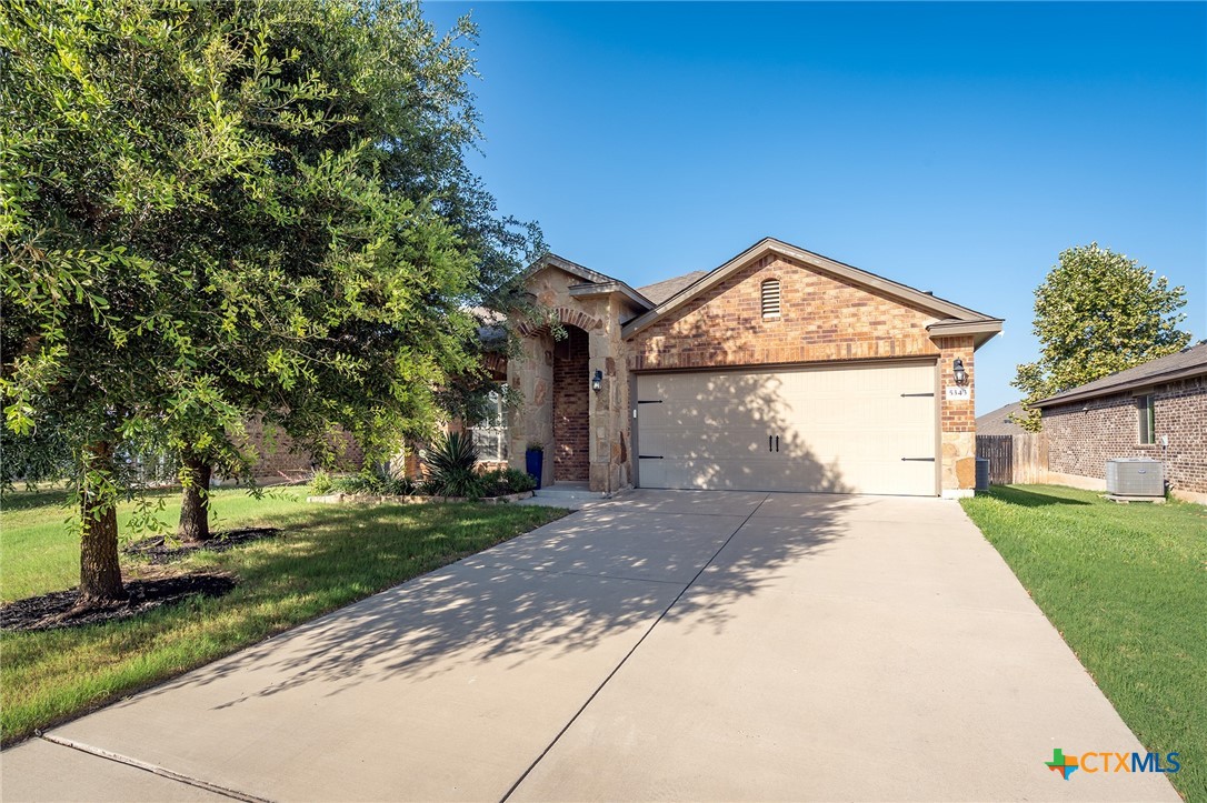 5343 Dauphin Drive — photo