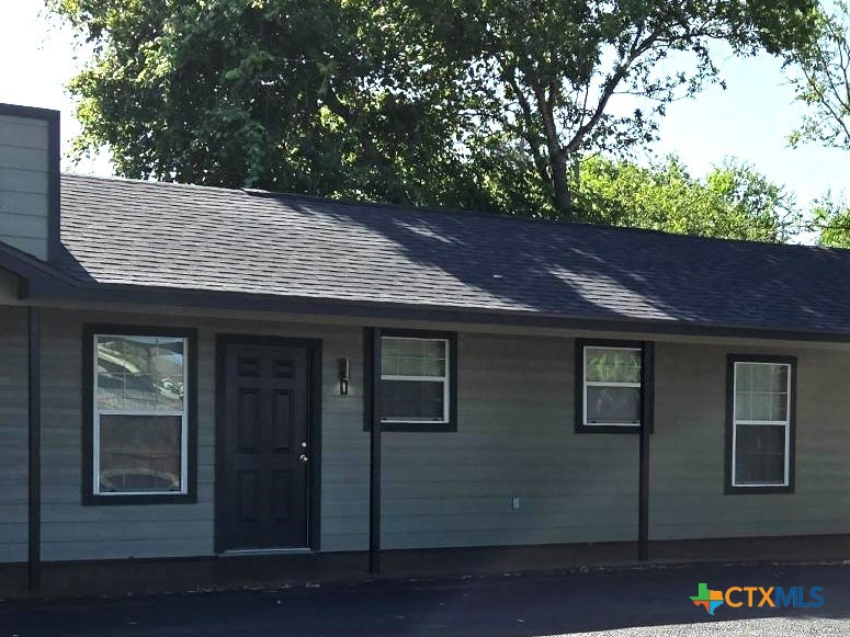 1037 W Court Street B — photo