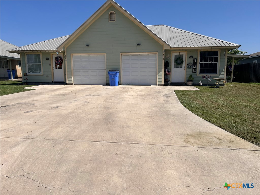 522 Baxter, Seguin, TX 78155 — photo 2