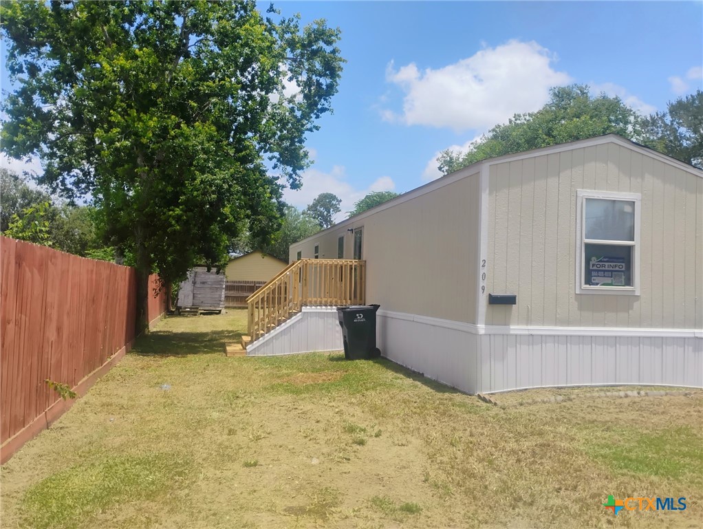 209 Olive — photo