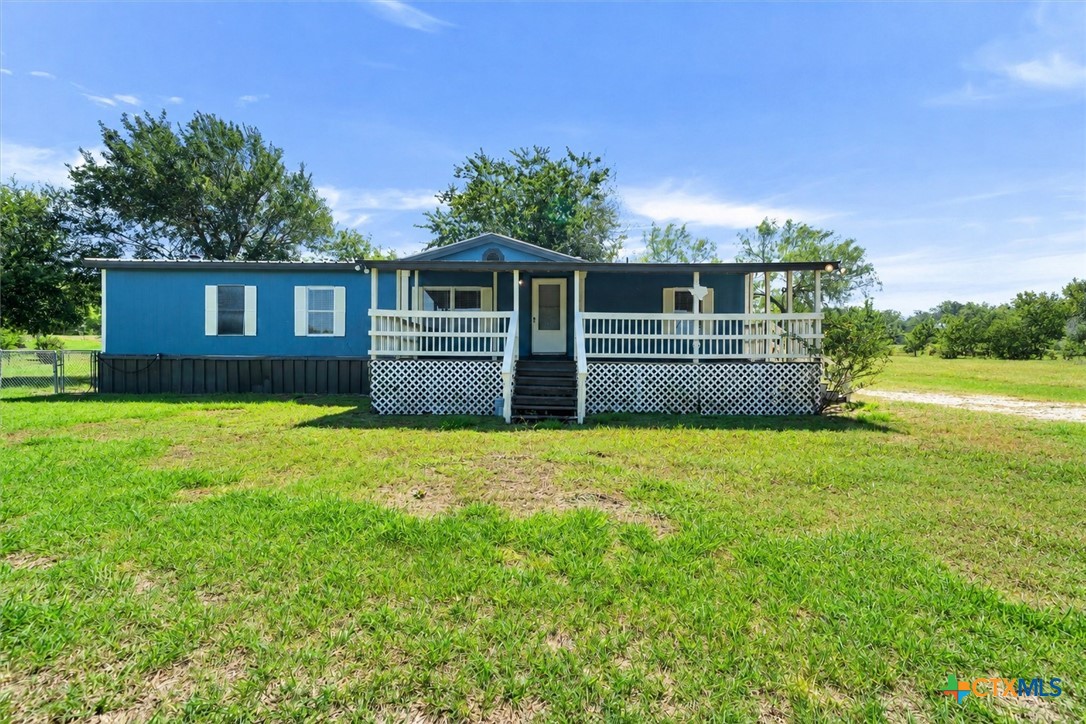 345 FM 671 — photo