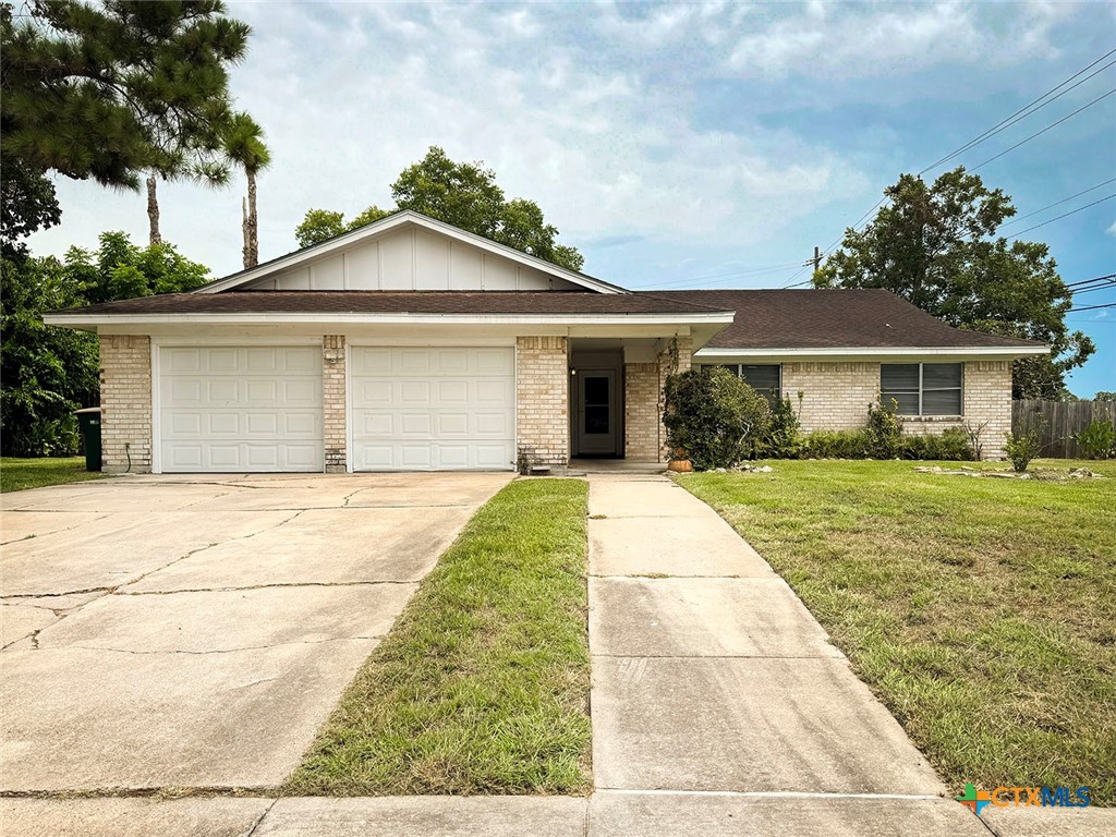 102 Tanglewood Drive — photo