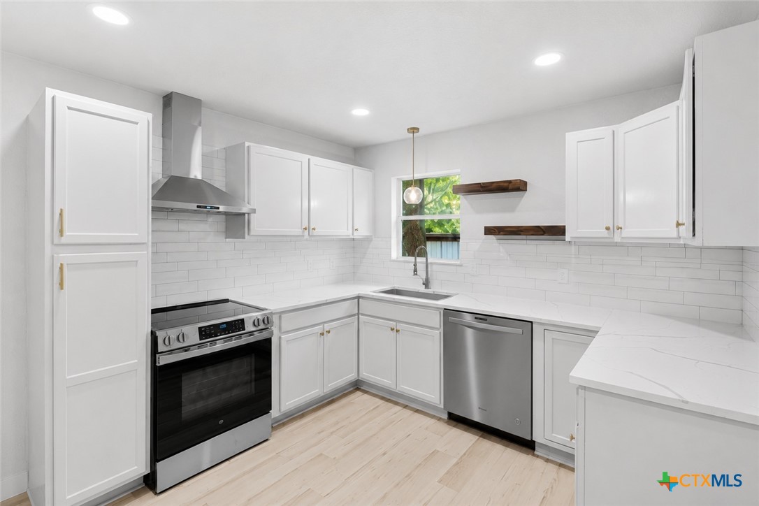 1310 Metropolitan Drive — photo