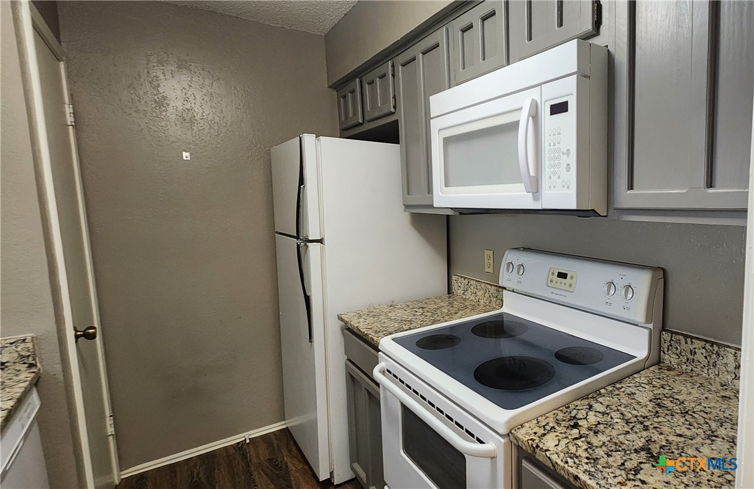 1202 Thorpe Lane 614 — photo