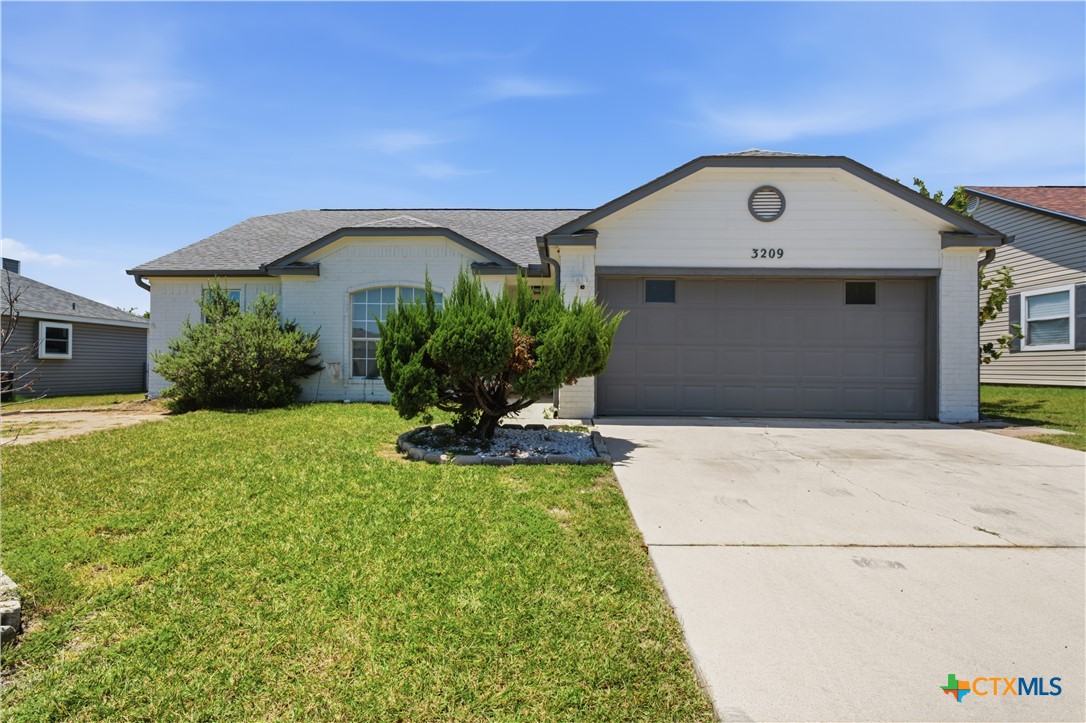 3209 Carpet Lane — photo