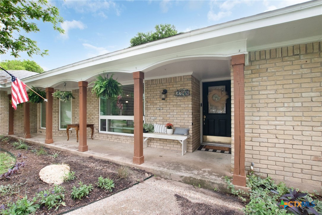2318 Marlandwood Road — photo