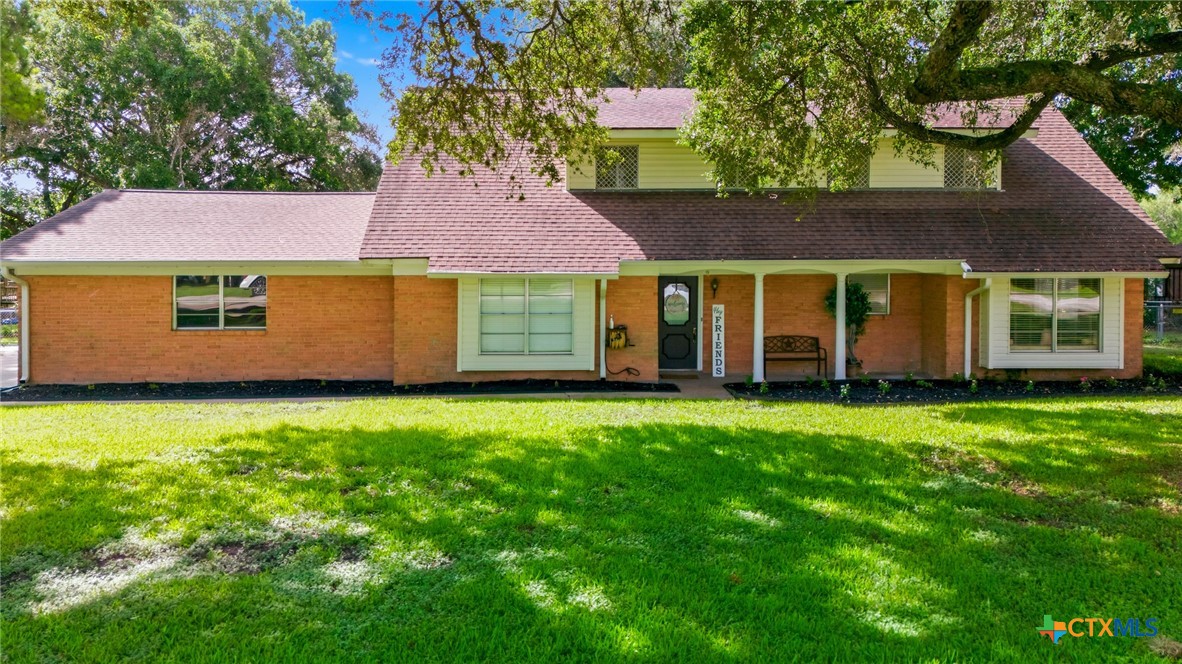 205 Yucca Drive — photo