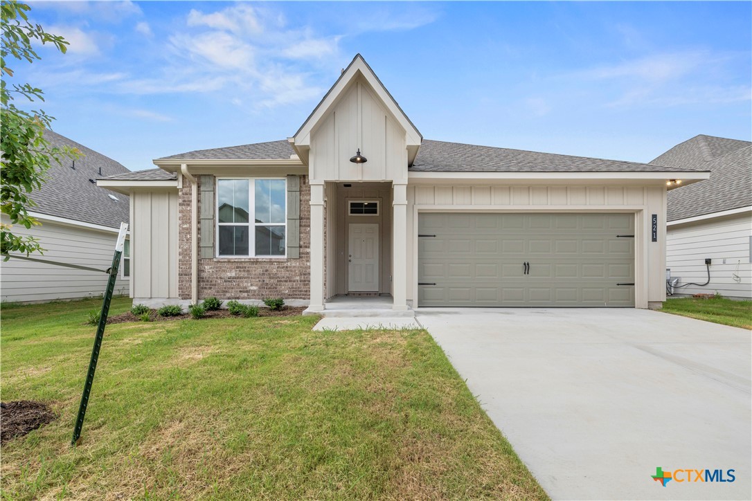 521 Pipe Creek Drive — photo