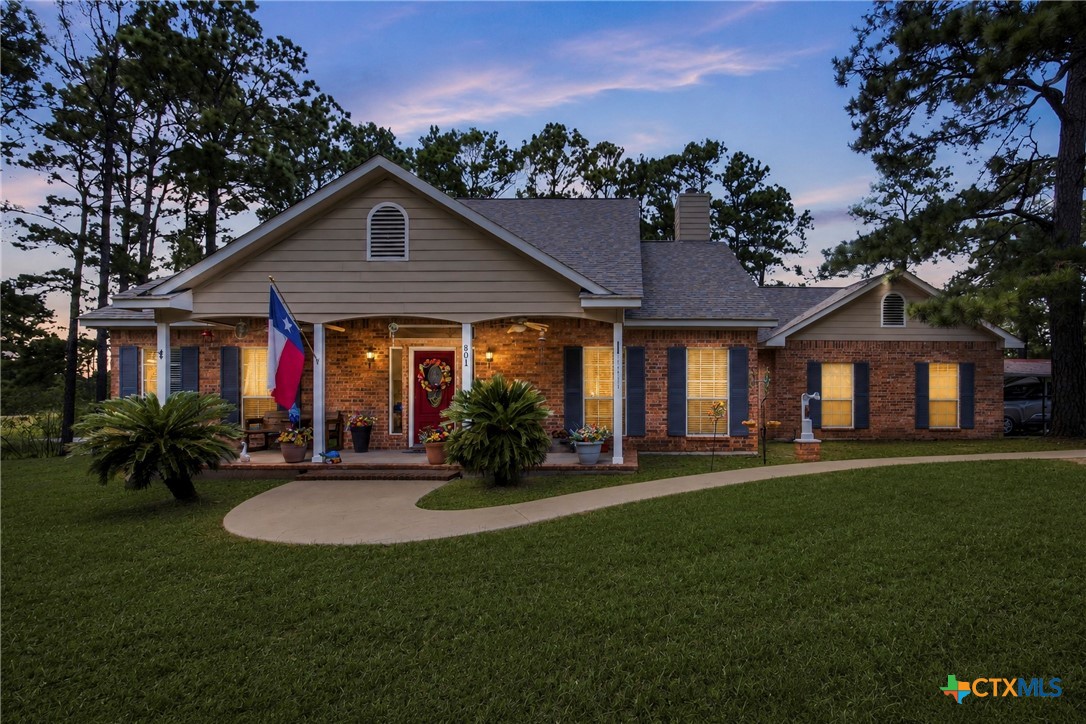 801 Moccasin Trail — photo