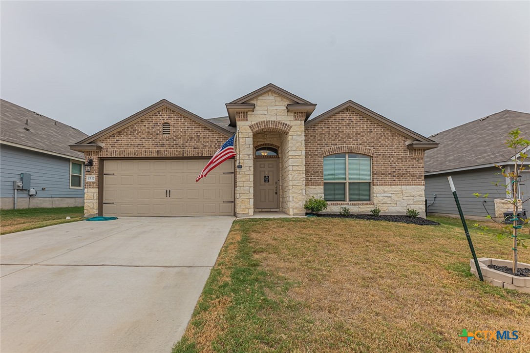 2317 Aylesbury Drive — photo